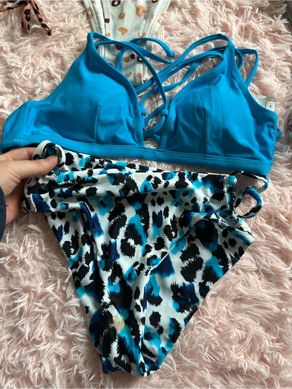 Cupshe Bikini Bundle - Picture 3 of 9